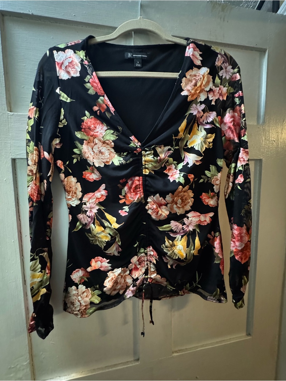 INC International Concepts Black Floral Ruched V-Neck Long Sleeve Top